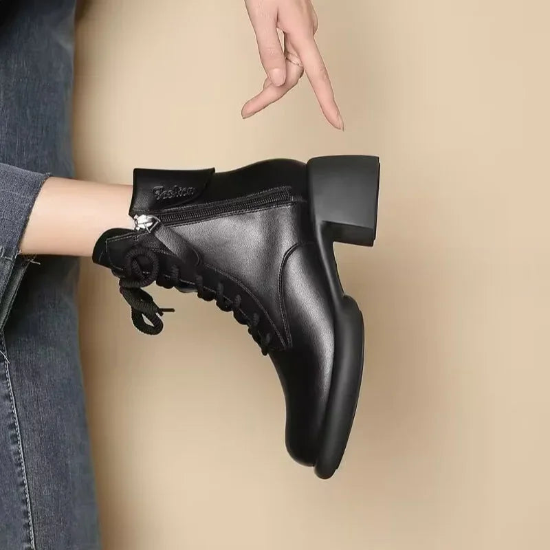 Vintage British-Style Leather Boots – Timeless Comfort & Style