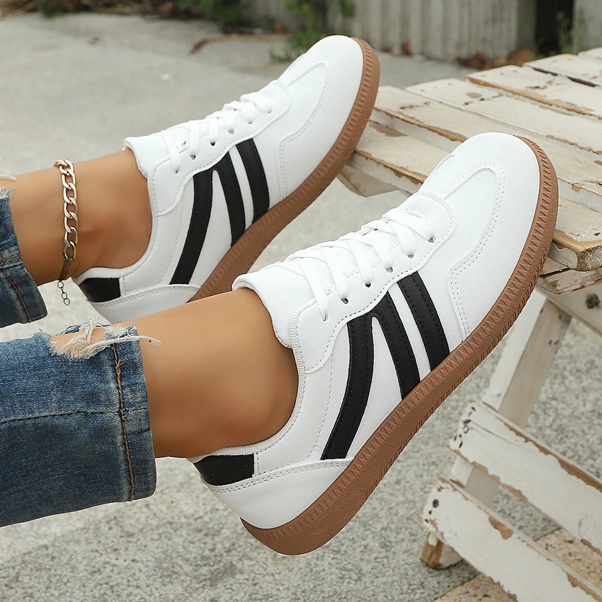 BreezeNova™ Casual Sneakers