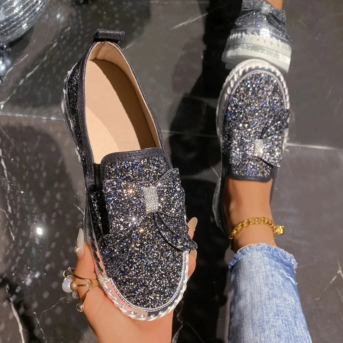 GleamEase™ – Effortless Style. Everyday Comfort.